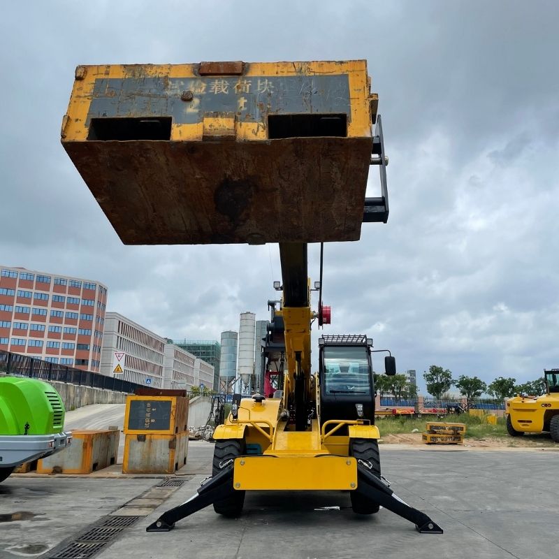 Телескопический погрузчик SOCMA HNT5010-4Z грузоподъемностью 5 тонн и вылетом 10 метров для строительства и логистики