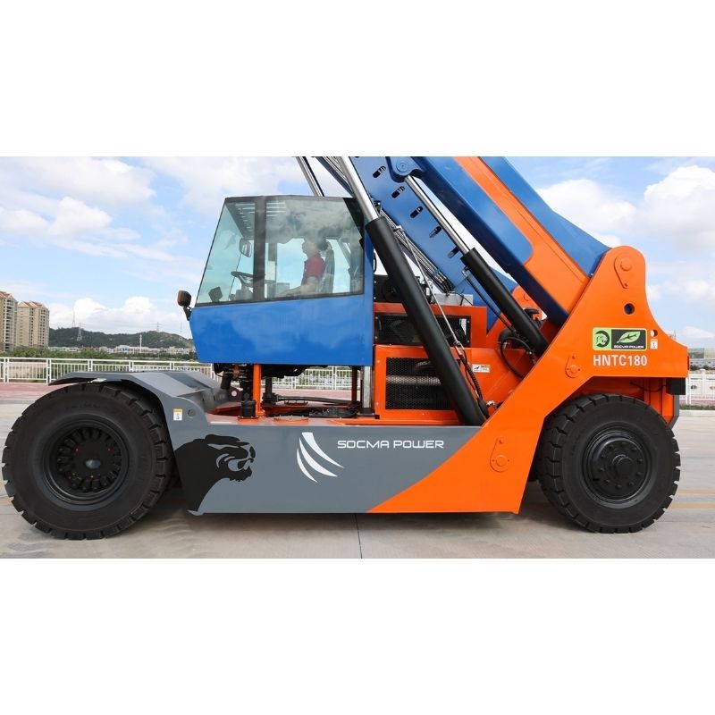 Телескопический погрузчик SOCMA HNTC-180 грузоподъемностью 18 тонн для работы с контейнерами